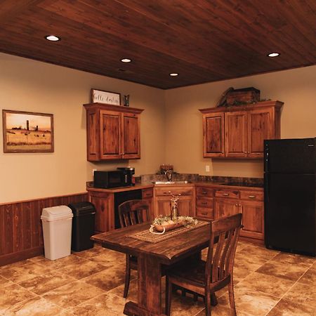 Sojourner'S Lodge & Log Cabin Suites Dundee 外观 照片