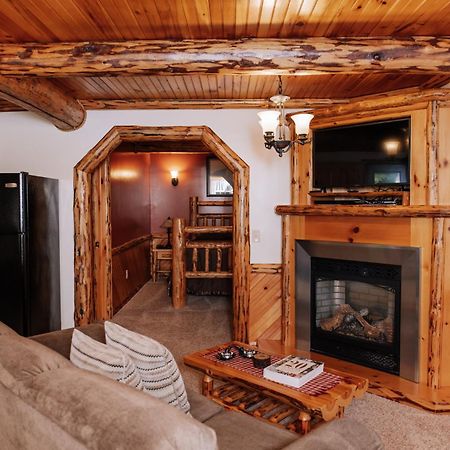 Sojourner'S Lodge & Log Cabin Suites Dundee 外观 照片