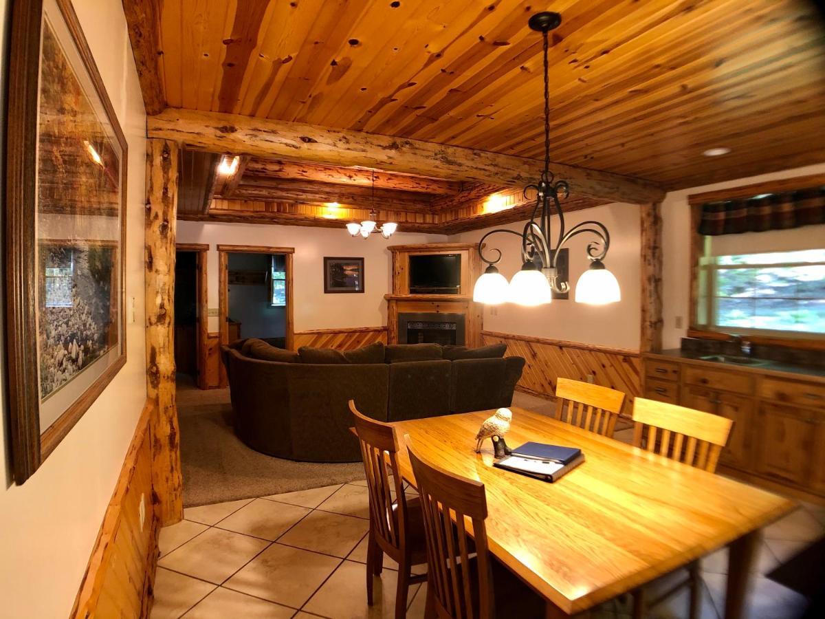 Sojourner'S Lodge & Log Cabin Suites Dundee 外观 照片