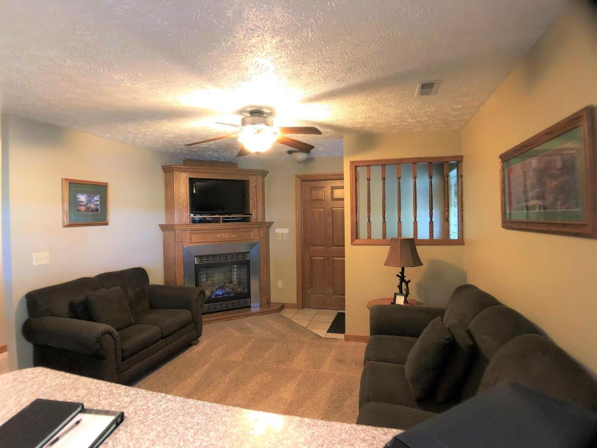 Sojourner'S Lodge & Log Cabin Suites Dundee 外观 照片