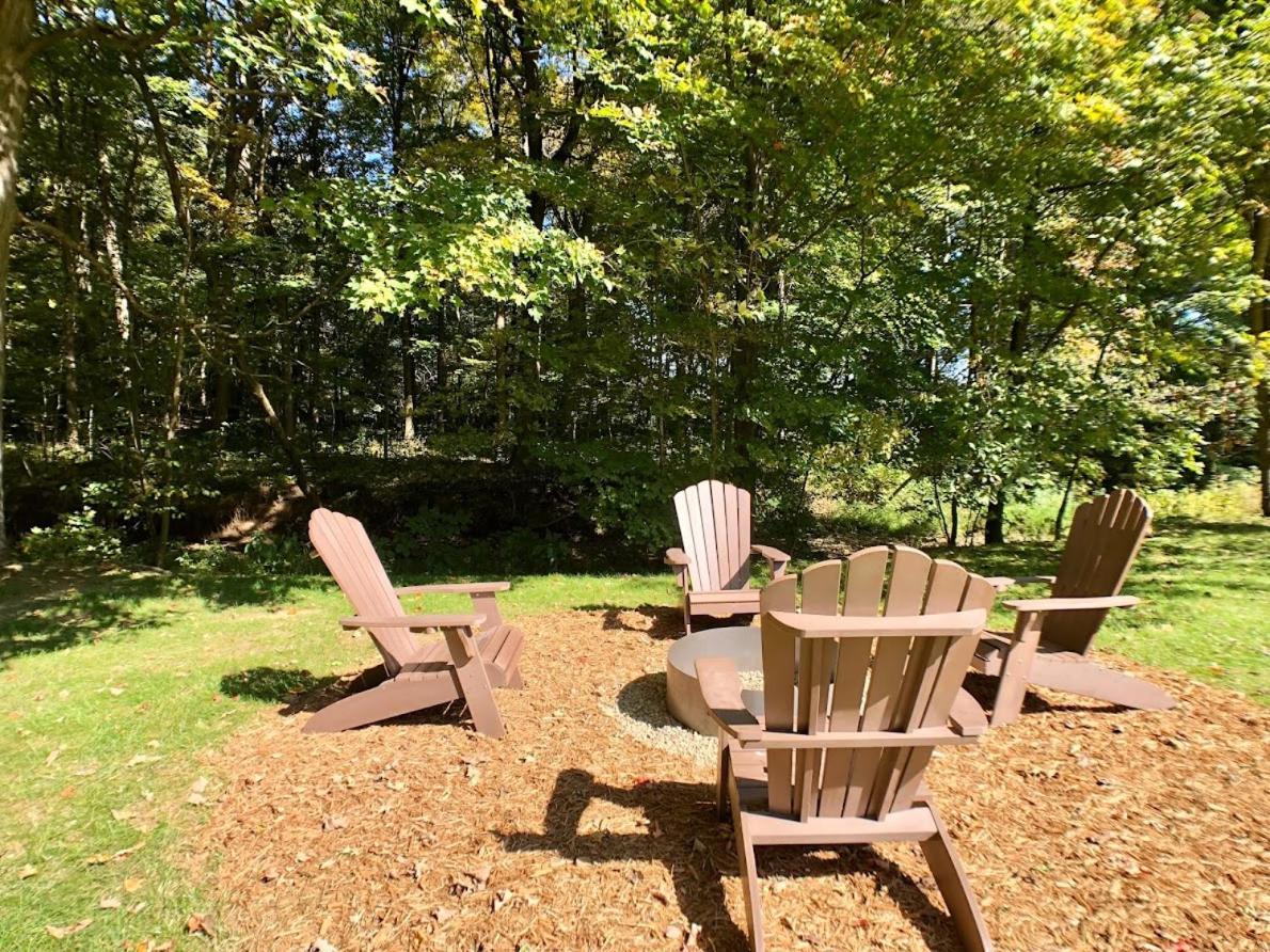 Sojourner'S Lodge & Log Cabin Suites Dundee 外观 照片