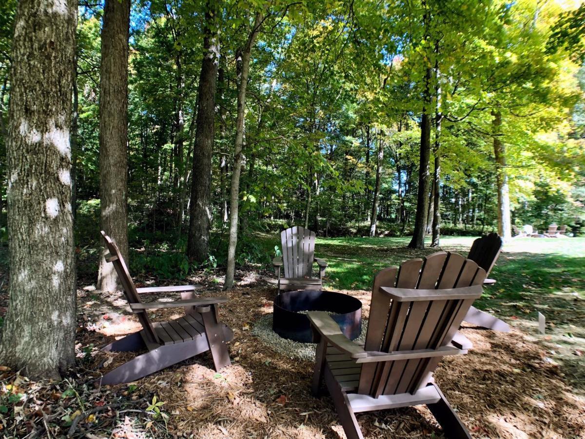 Sojourner'S Lodge & Log Cabin Suites Dundee 外观 照片
