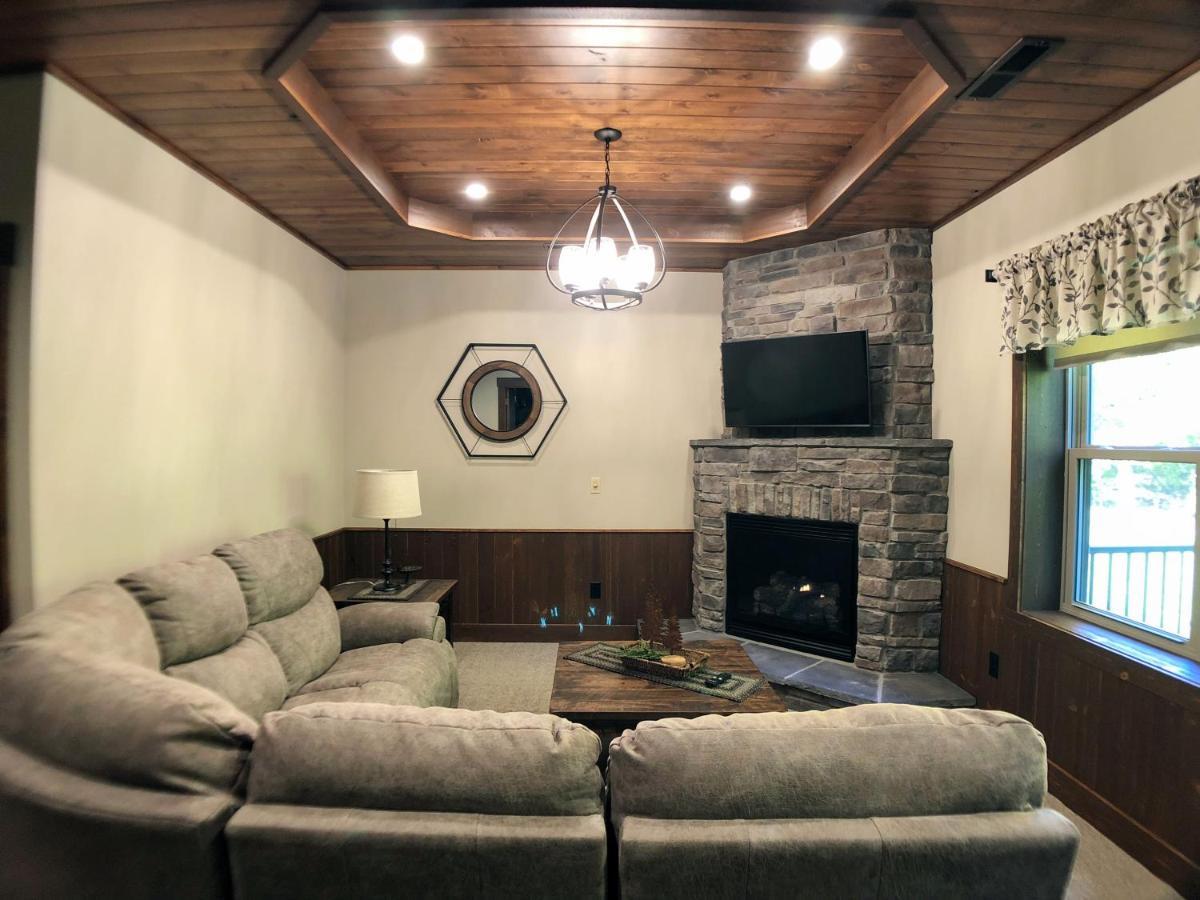 Sojourner'S Lodge & Log Cabin Suites Dundee 外观 照片