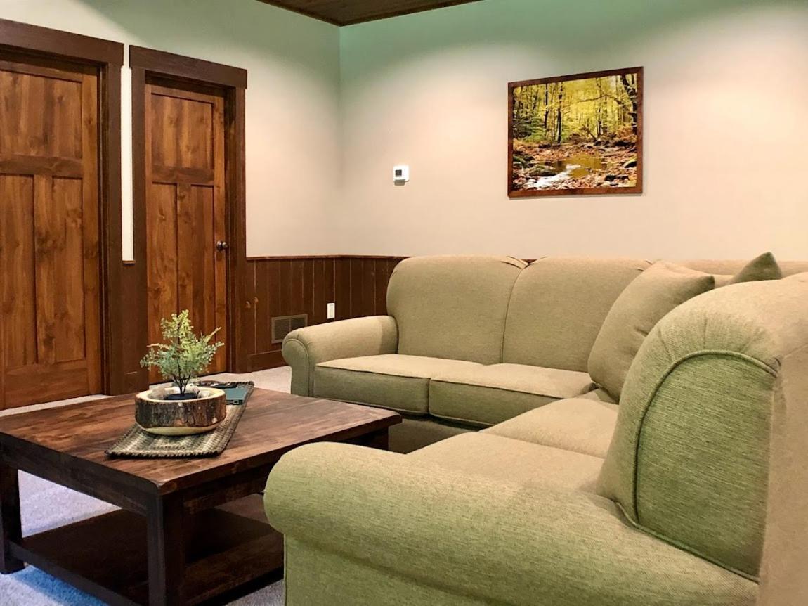 Sojourner'S Lodge & Log Cabin Suites Dundee 外观 照片
