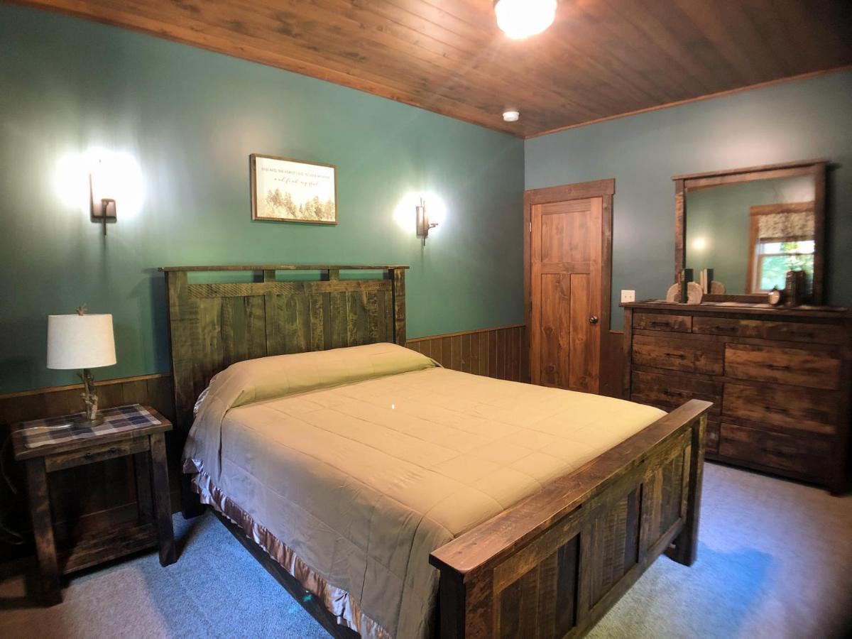 Sojourner'S Lodge & Log Cabin Suites Dundee 外观 照片