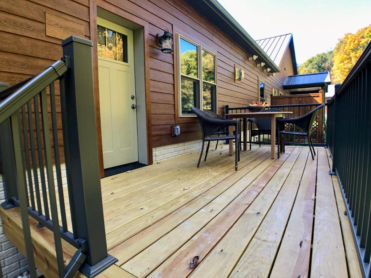 Sojourner'S Lodge & Log Cabin Suites Dundee 外观 照片